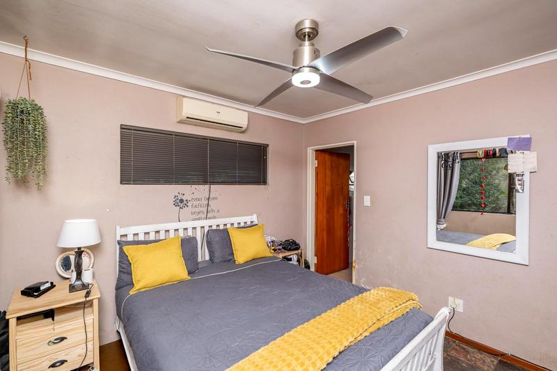 5 Bedroom Property for Sale in Morgenster Heights Western Cape